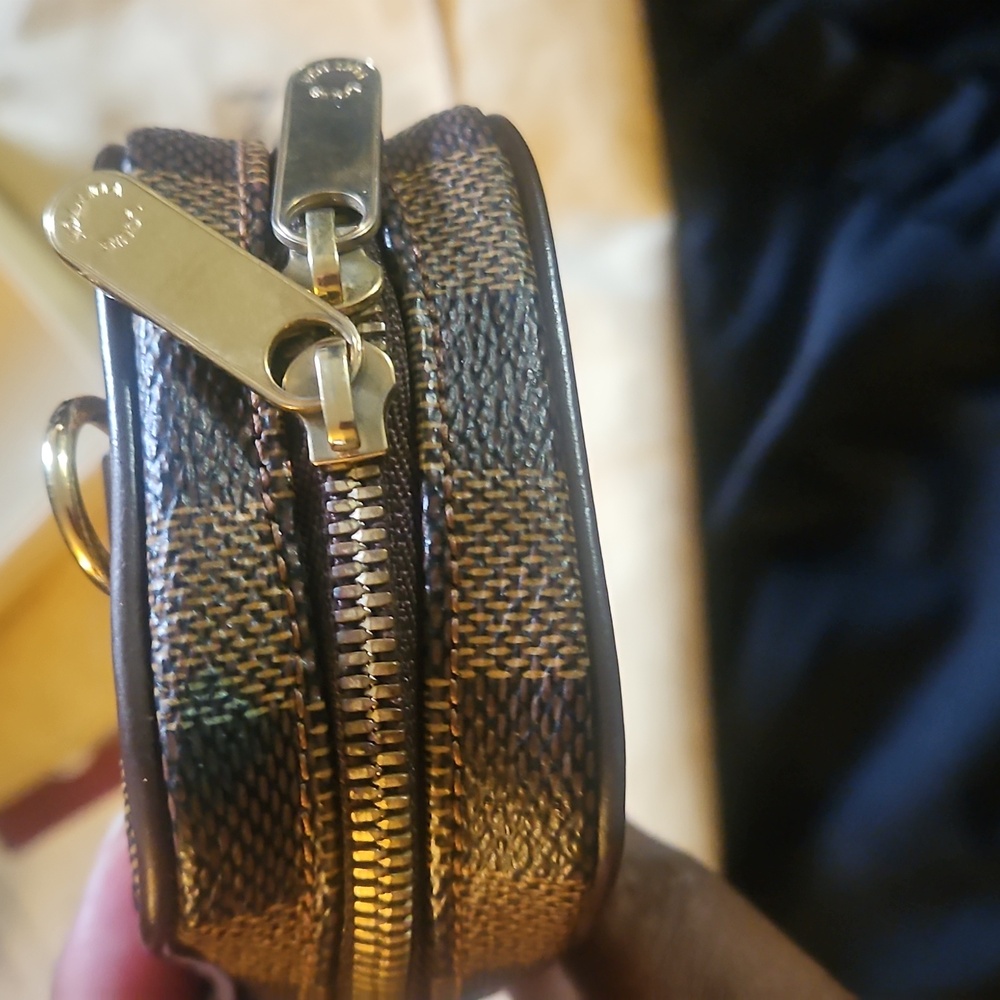 Louis Vuitton Damier Etui Okapi Camera Case PM - Picture 8 of 8